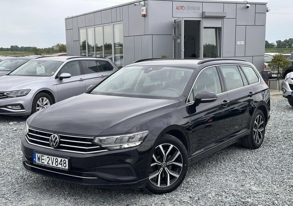 samochody osobowe Volkswagen Passat cena 89900 przebieg: 155900, rok produkcji 2021 z Wojkowice